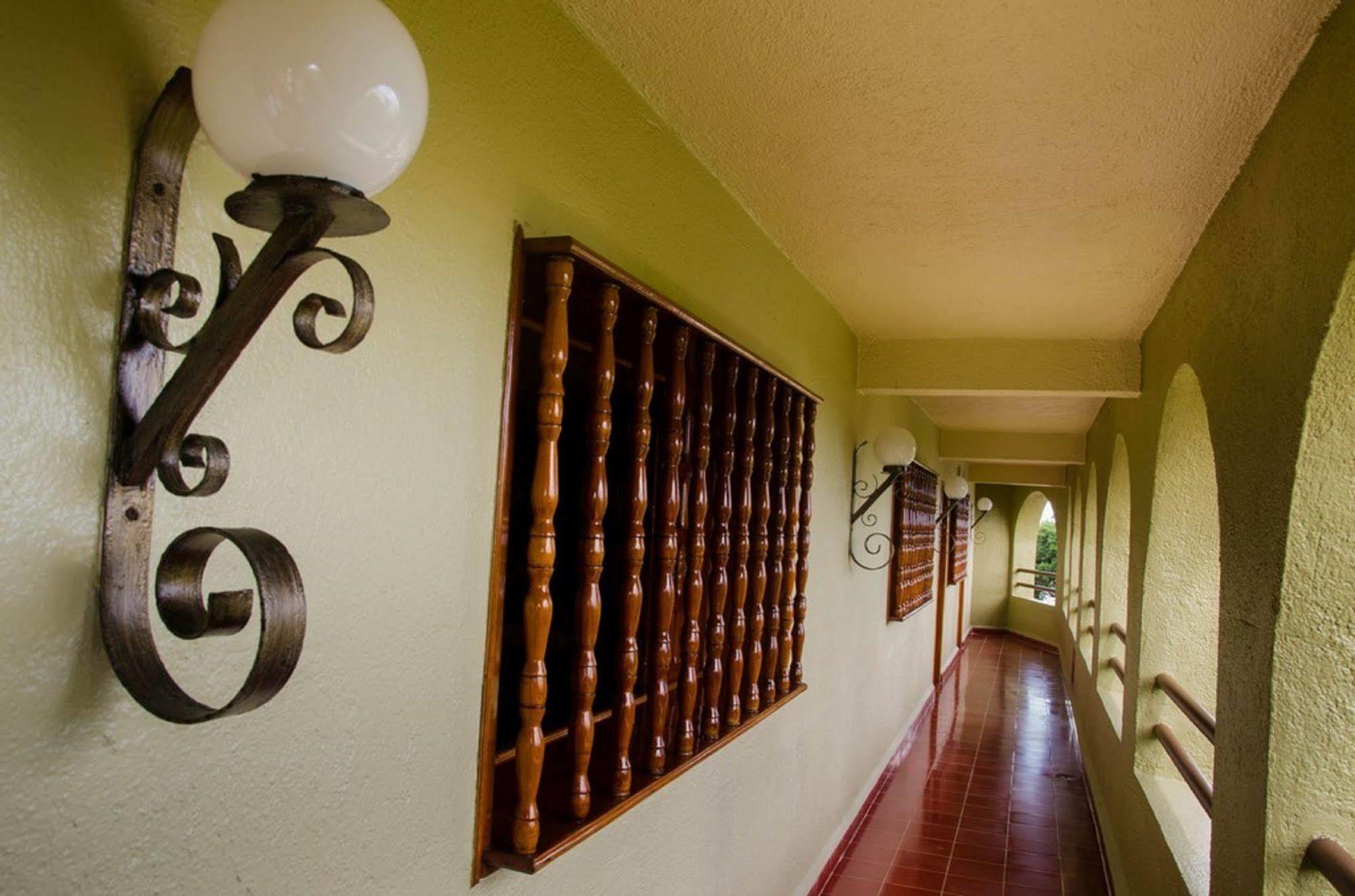 Suites Colonial Cozumel Luaran gambar